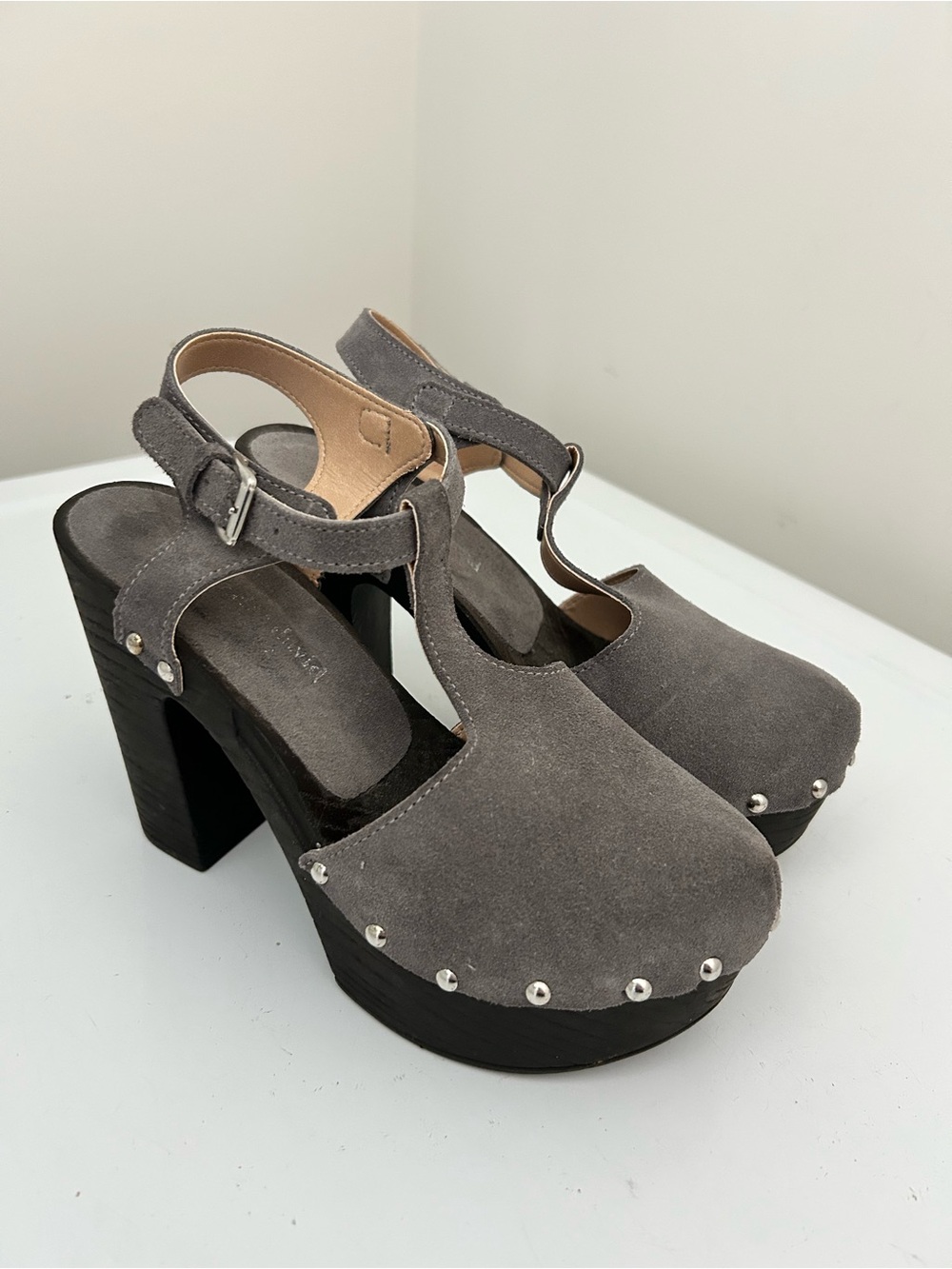 Charles David Karma Suede Clogs Gray Studded Size 6.5 US 37 EU